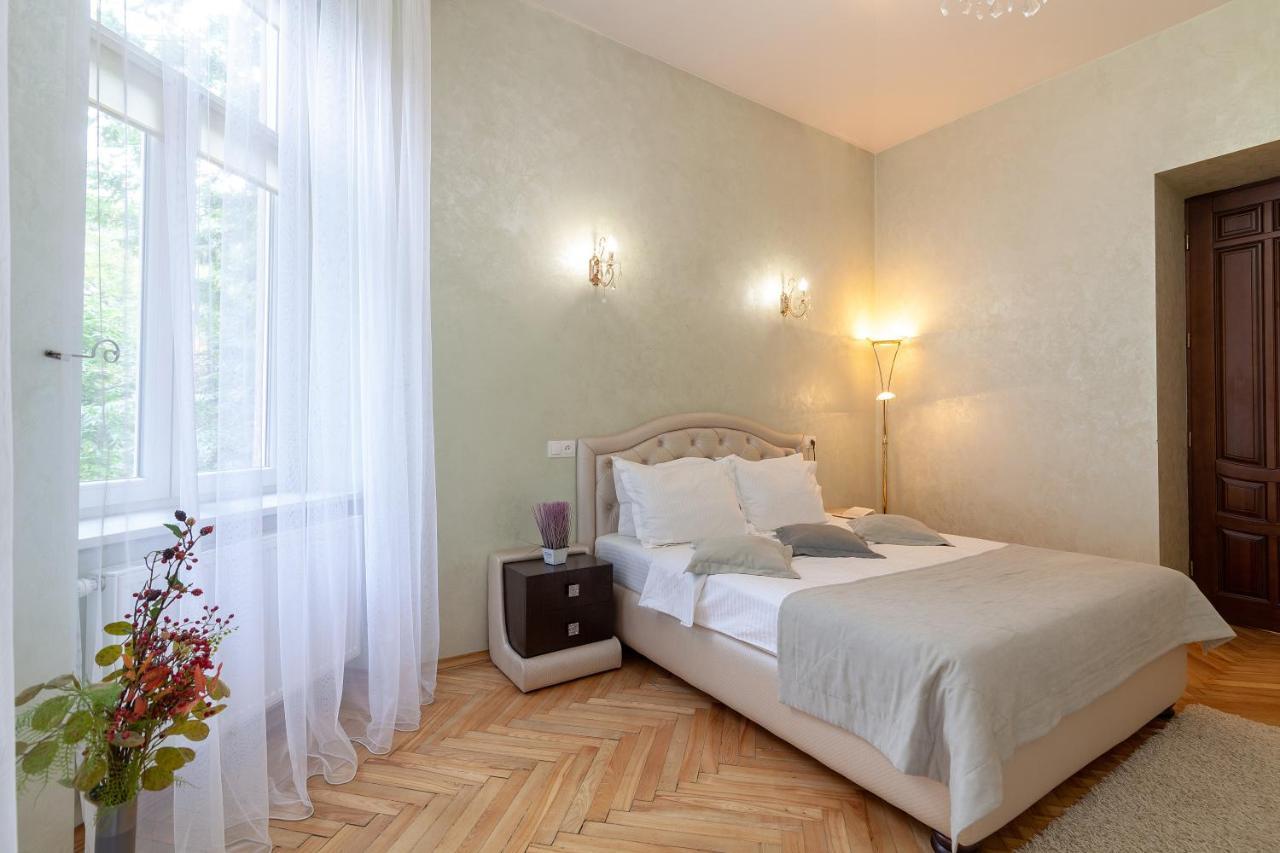 Alfa Apartments Levytskoho Lviv Exterior photo